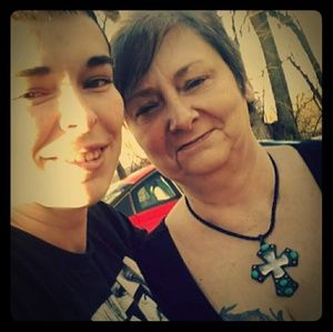 Meet your Posher, Pixie